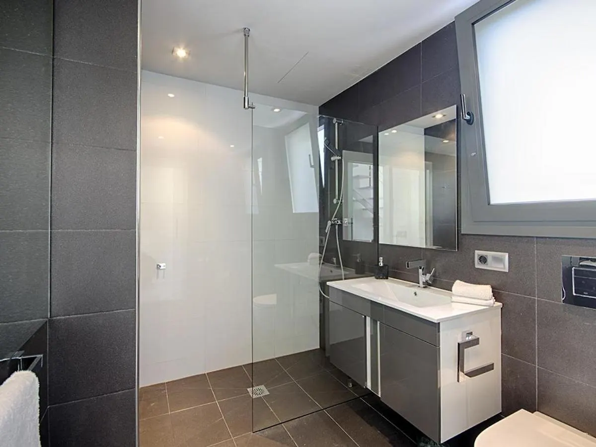 Holiday home Myfenolleda B - Preciosa Casa En Grifeu Con Piscina Compartida Y Parking - Es-228-126 Villa Llanca Spain