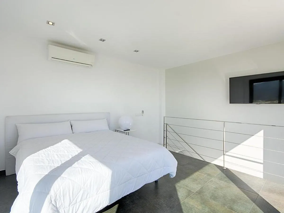 Vila Myfenolleda B - Preciosa Casa En Grifeu Con Piscina Compartida Y Parking - Es-228-126 Llança